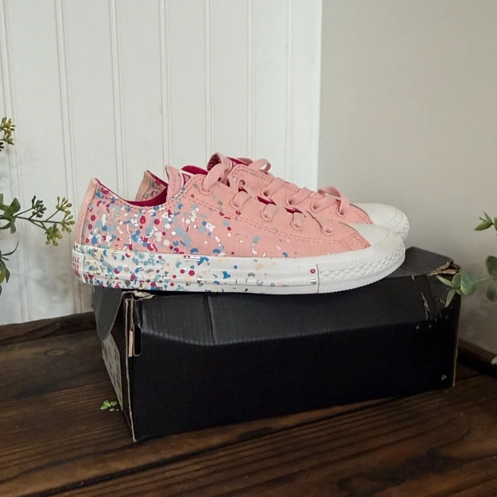 NWT Converse Kids Chuck Taylor All Star Ox Confetti sneakers